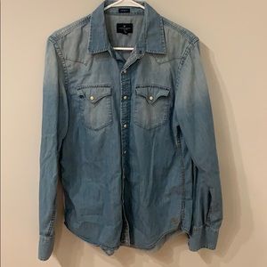 American Eagle Men’s Denim Chambray Button Up